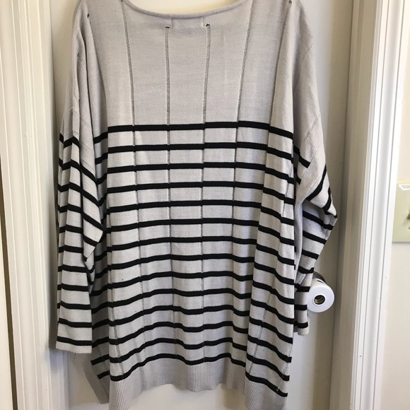 Molly + Isadora Grey and Black Sweater - Picture 3 of 11